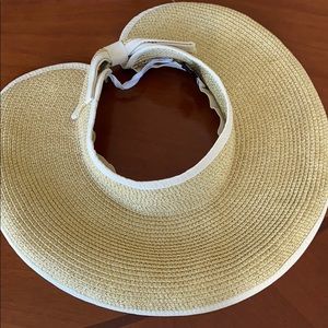 Saks Fifth Avenue Bow Straw Beach Hat